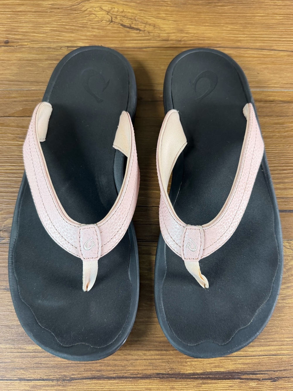 OluKai Ohana Pink Women’s Size 10 Flip Flops Sandals Shoes